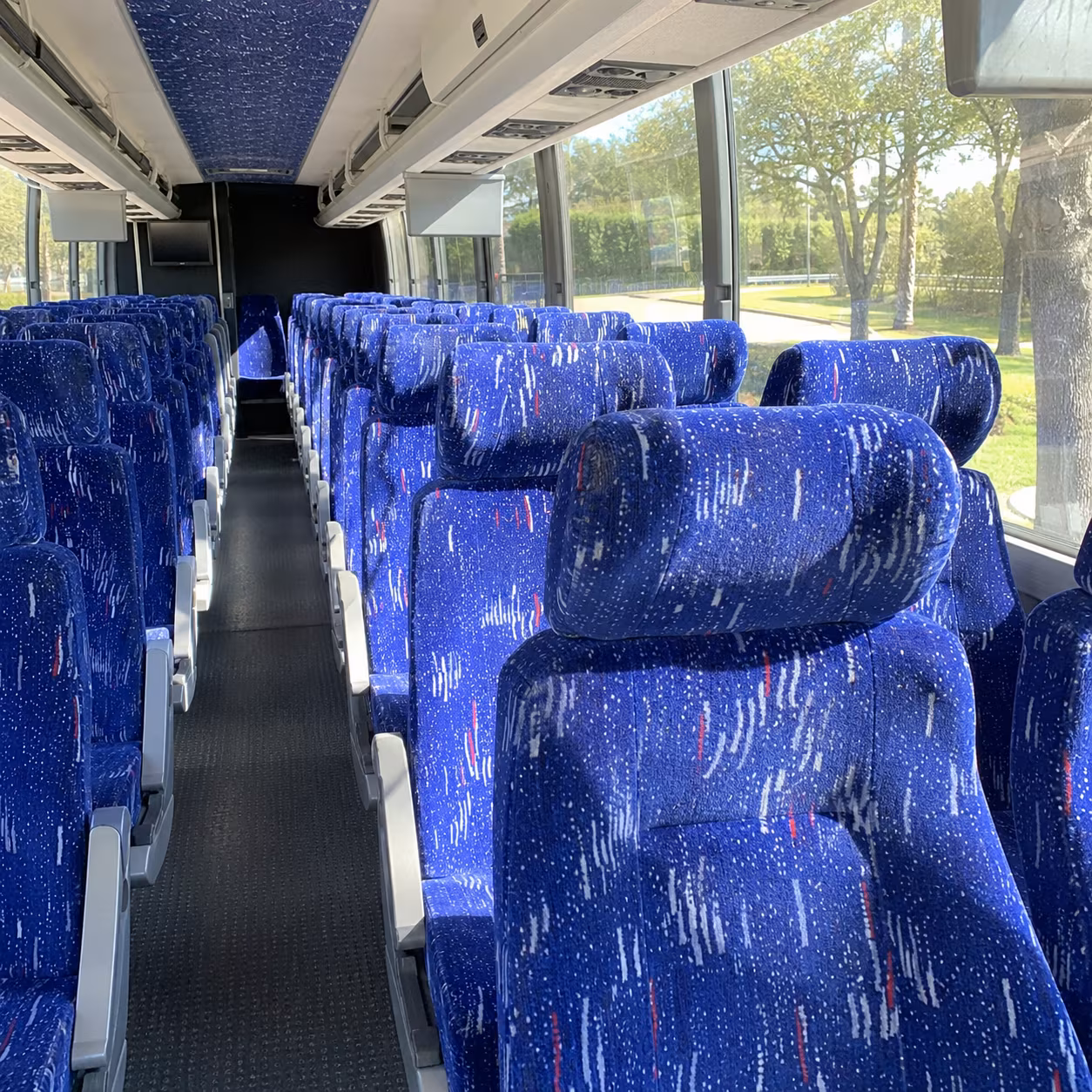 charter buses to the yakima valley museum and local yakima destinations