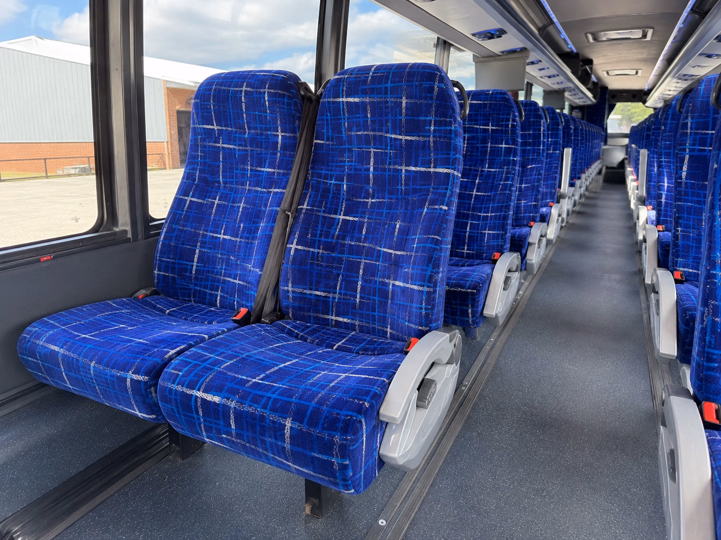 compare bus rental pricing in yakima online upfront and in minutes
