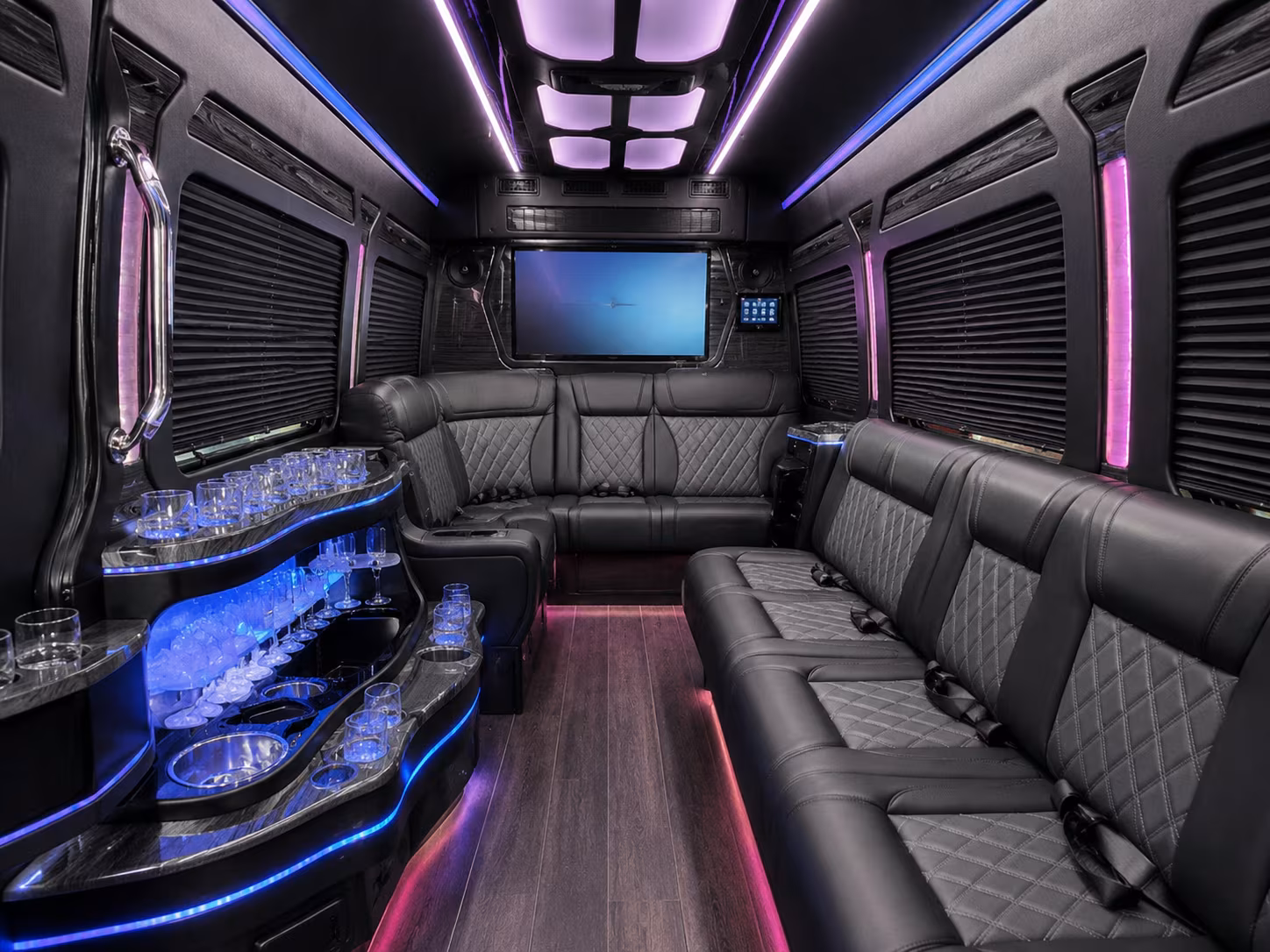 we help you compare seattle mariners seahawks sounders bus rentals from yakima