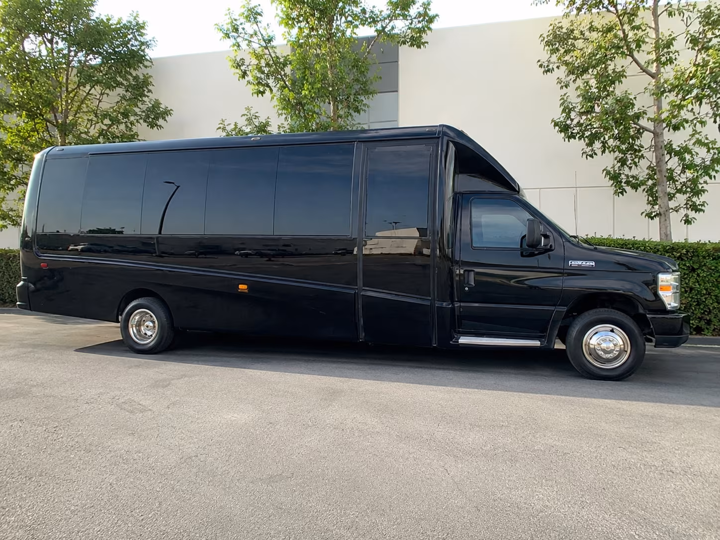 yakima wine tour brewery transportation onboard seating